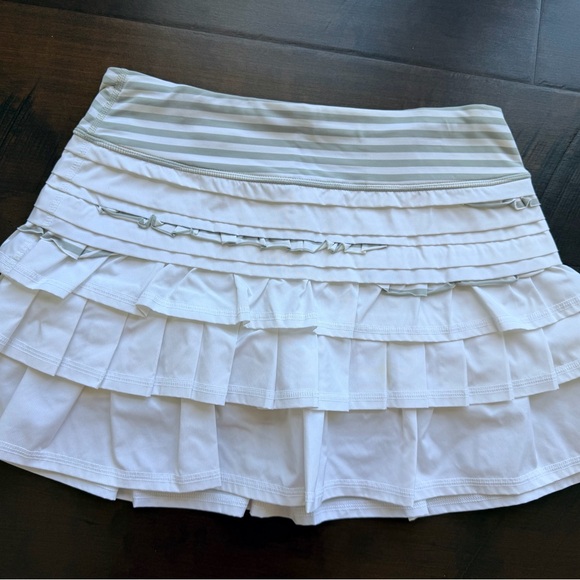 lululemon athletica Dresses & Skirts - Rare lululemon athletica White and Gray Striped tennis Skirt
